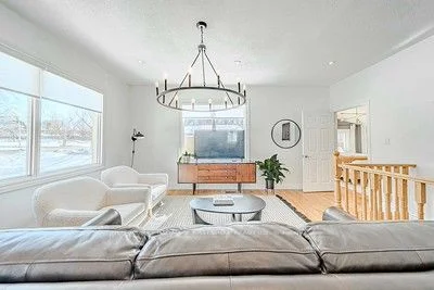 118 Church Street S, Ajax, ON L1S 6B3