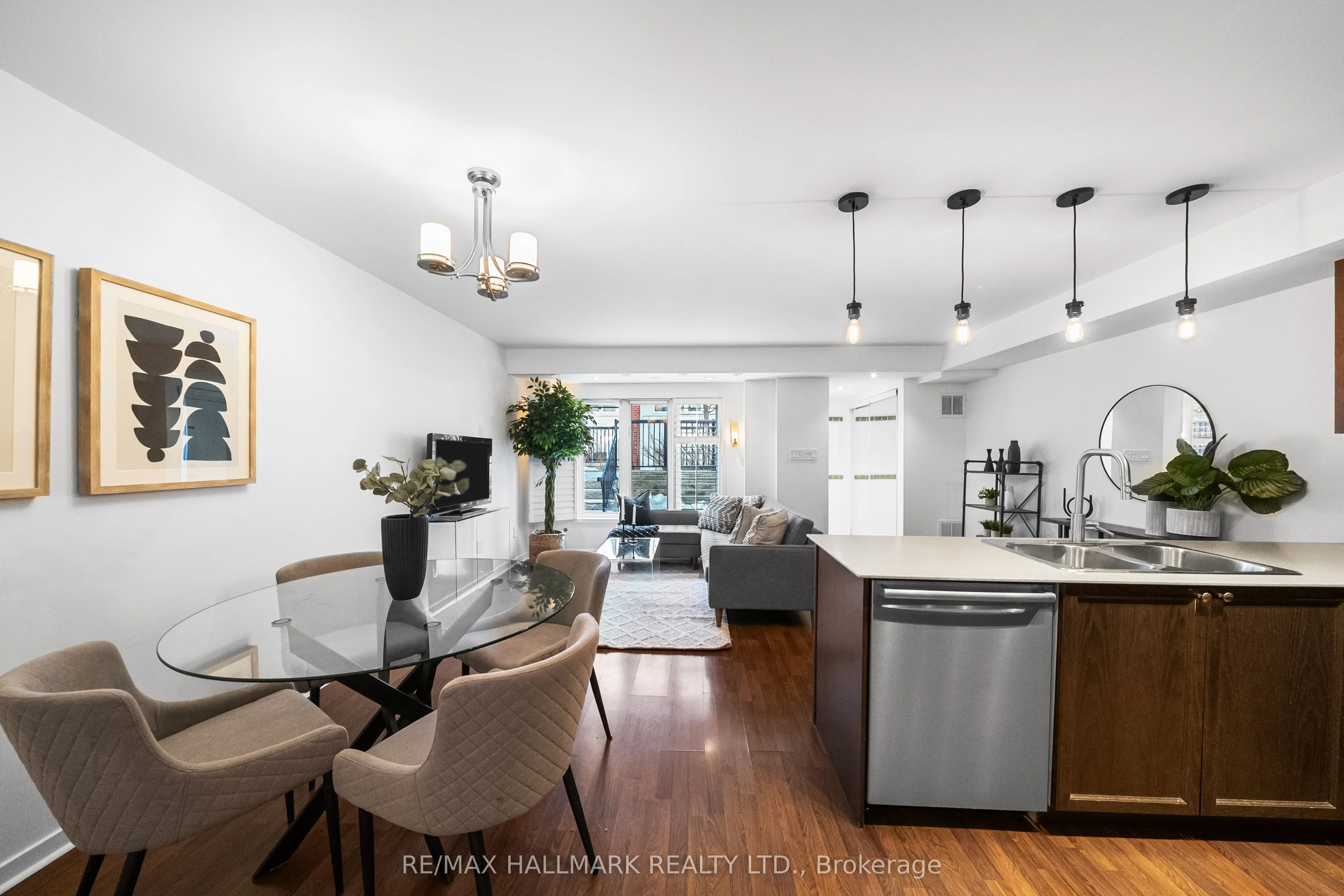Condo Townhouse in Toronto