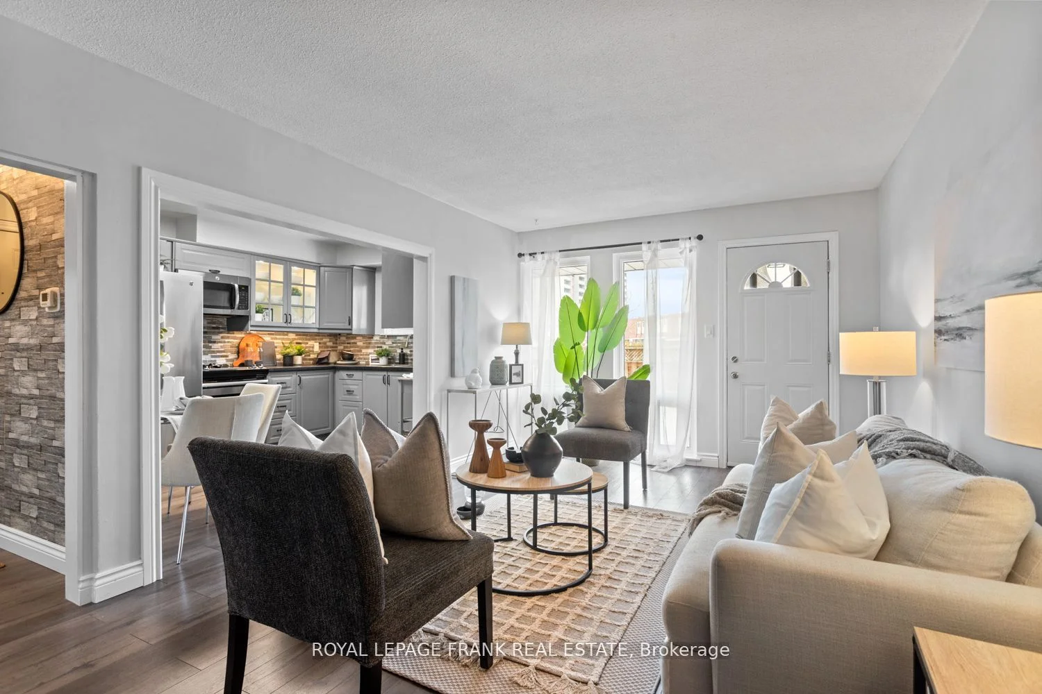 Condo Townhouse in Oshawa