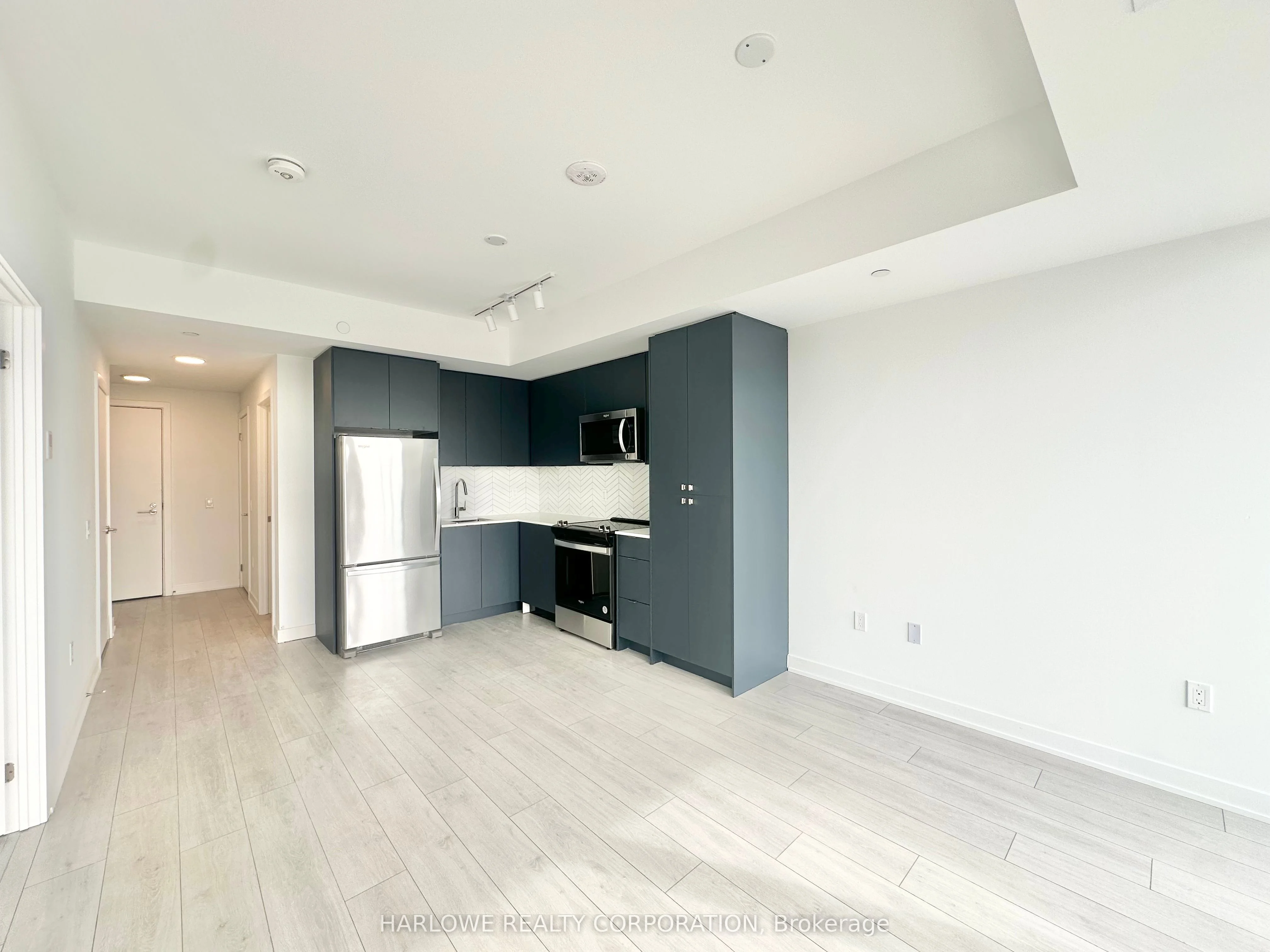 Condo Apartment in Whitby