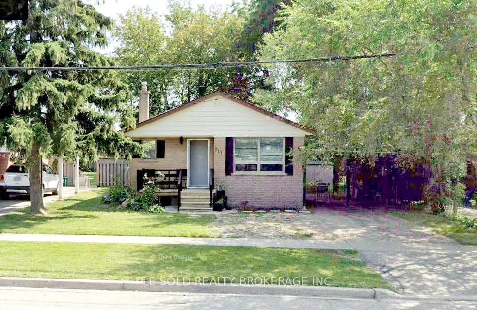 711 Dunlop Street W Bsmt, Whitby, On L1n 1v4