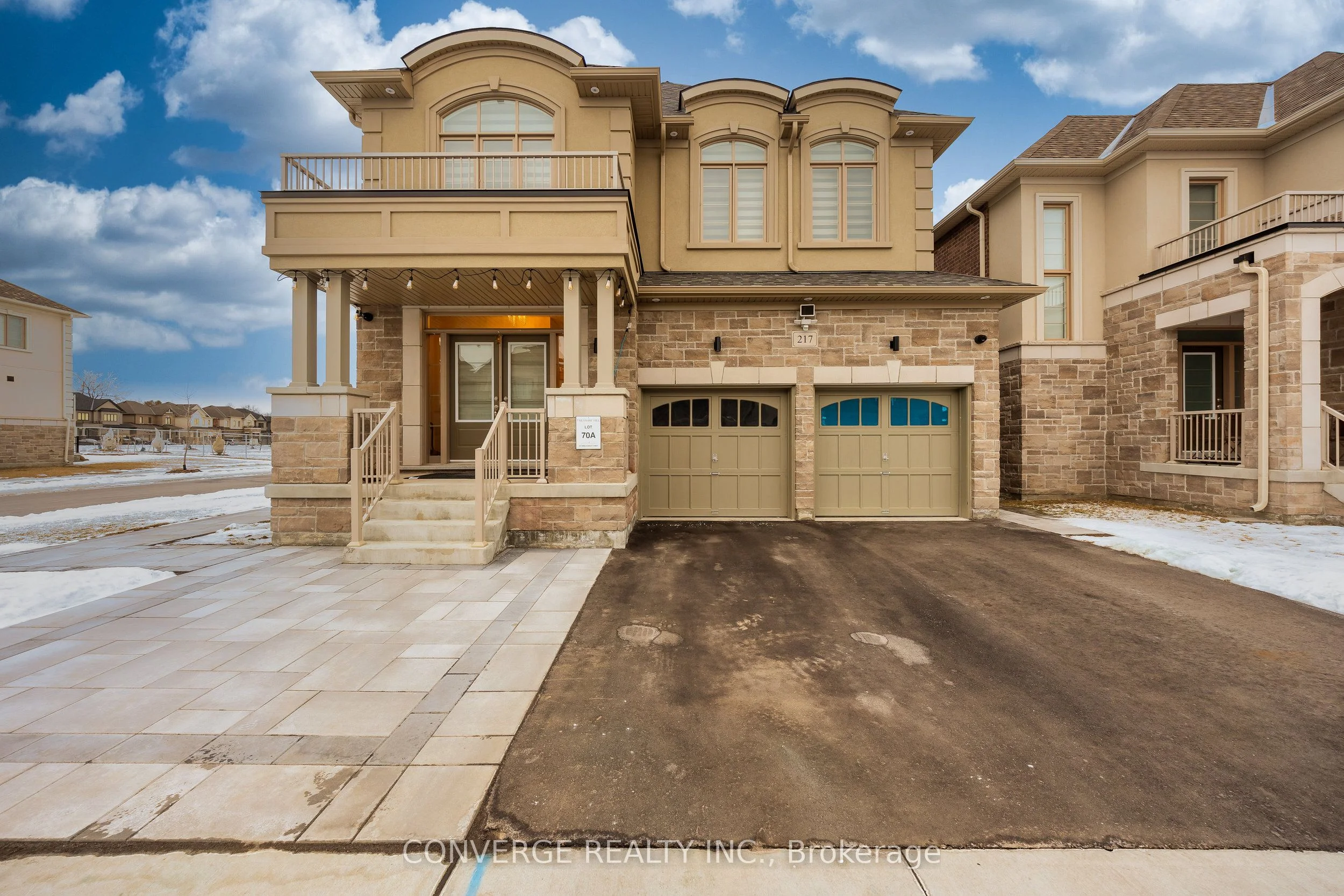 Detached in Oshawa