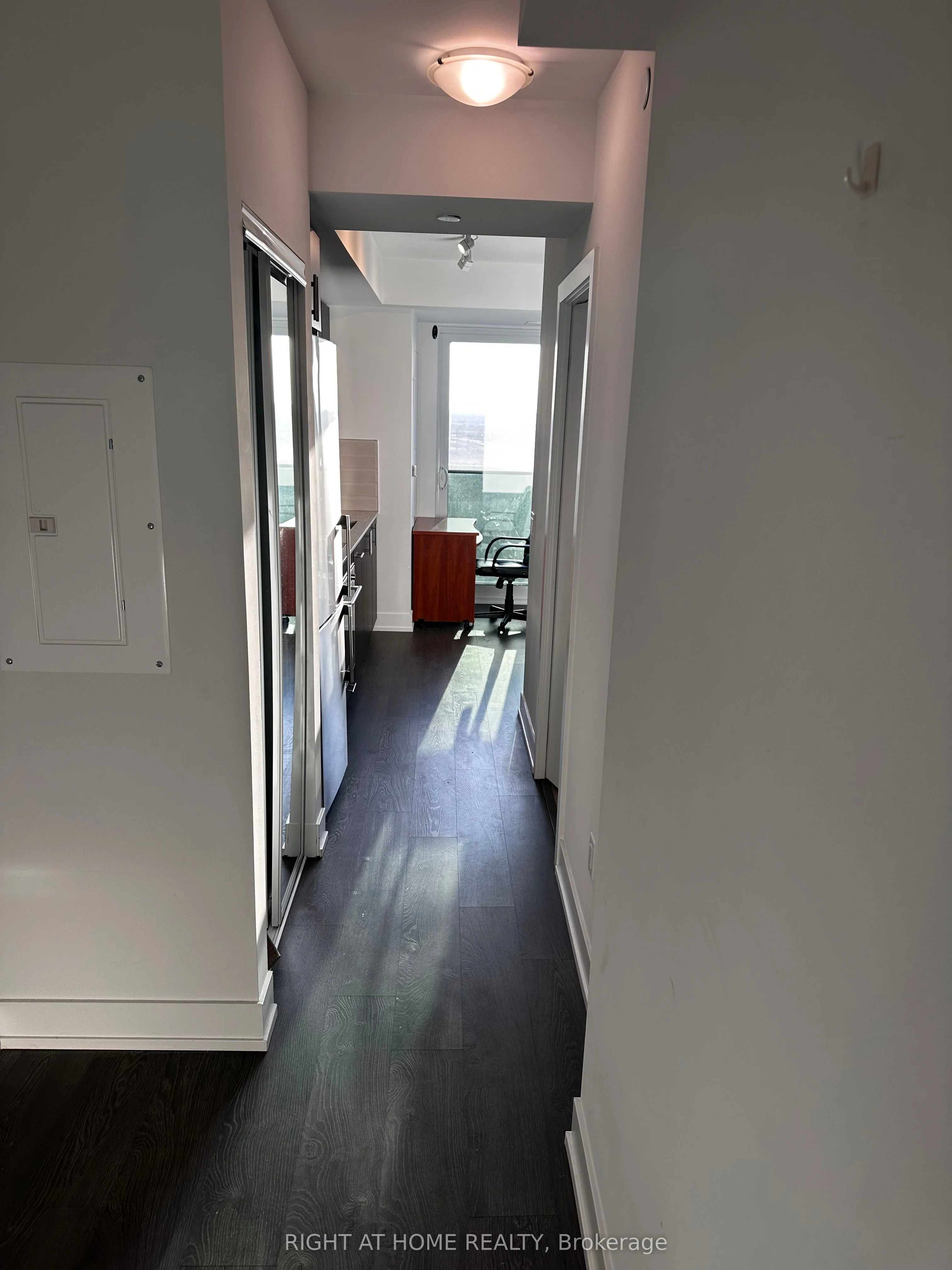 2550 Simcoe Street N 2503, Oshawa, ON L1L 0R5