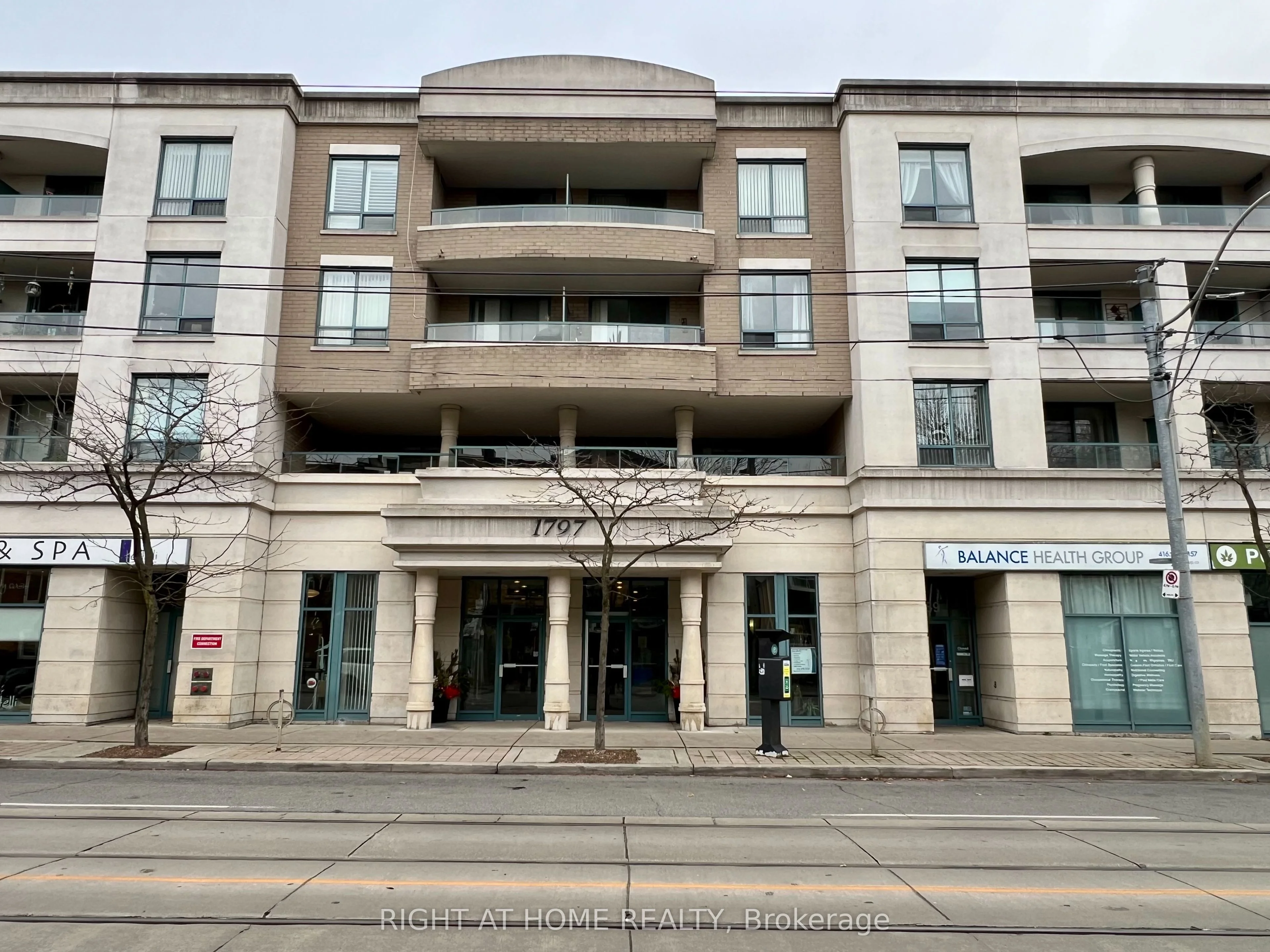 1797 Queen Street E 305, Toronto E02, On M4l 3y5