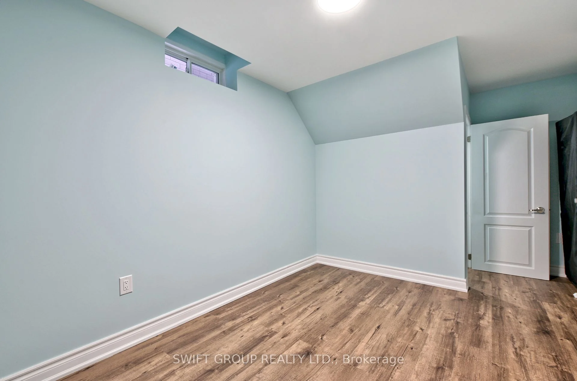 1195 Plymouth Drive, Oshawa, ON L1H 8L7