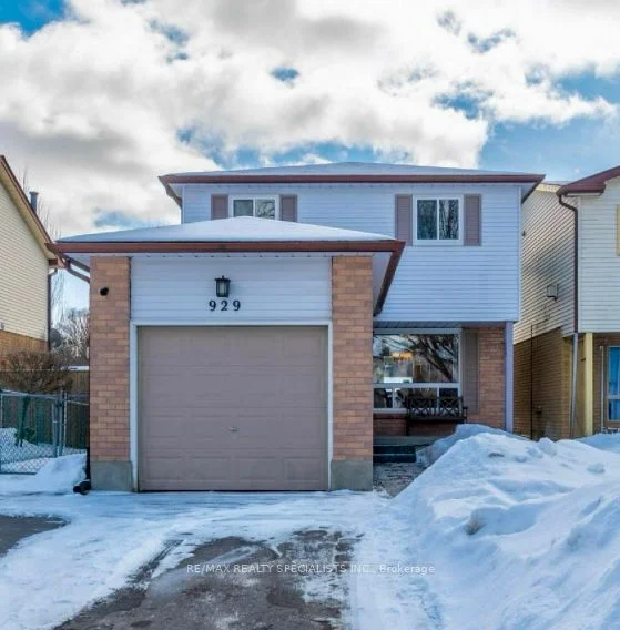 Detached in Oshawa