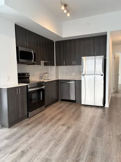 1480 Bayly Street 1714, Pickering, On L1w 0c2