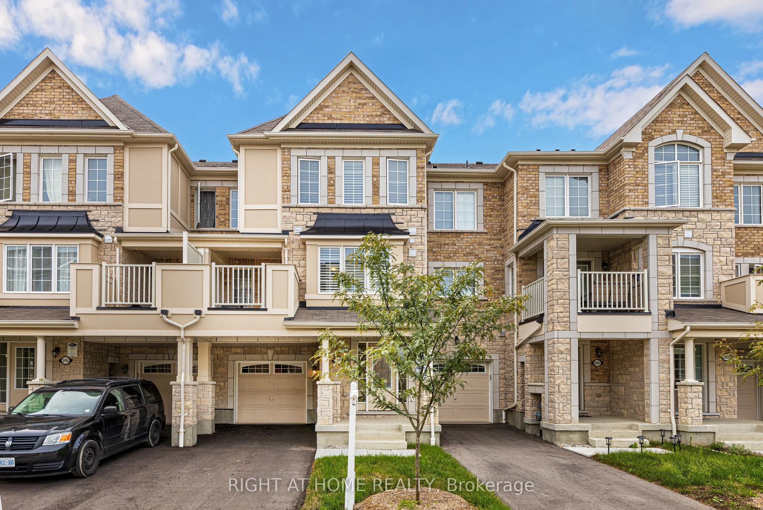 Att/Row/Townhouse in Pickering