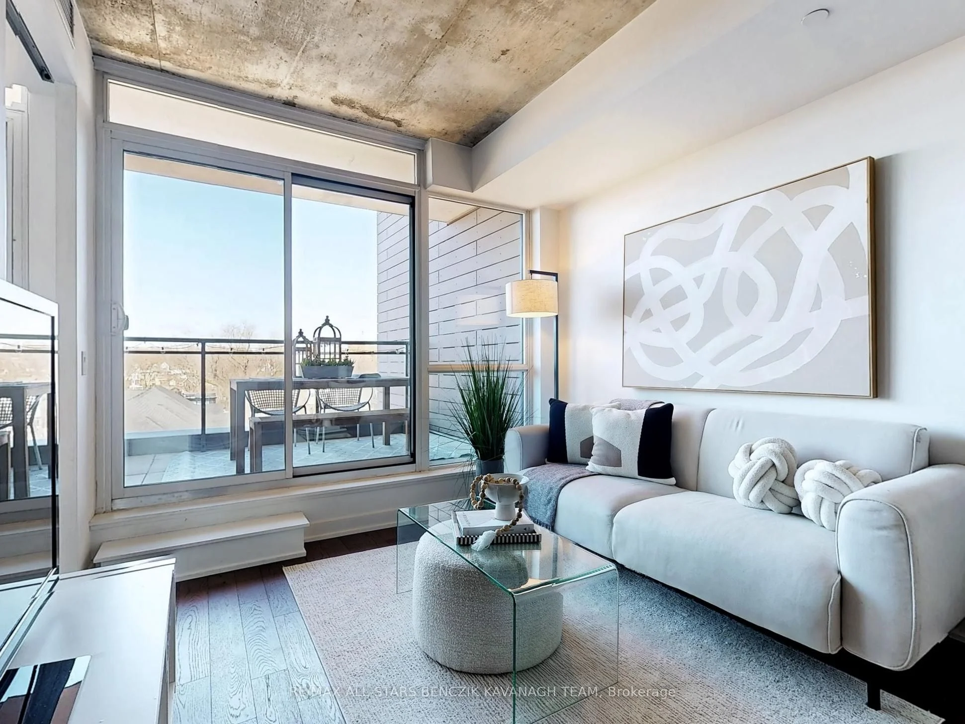 Condo Apartment in Toronto