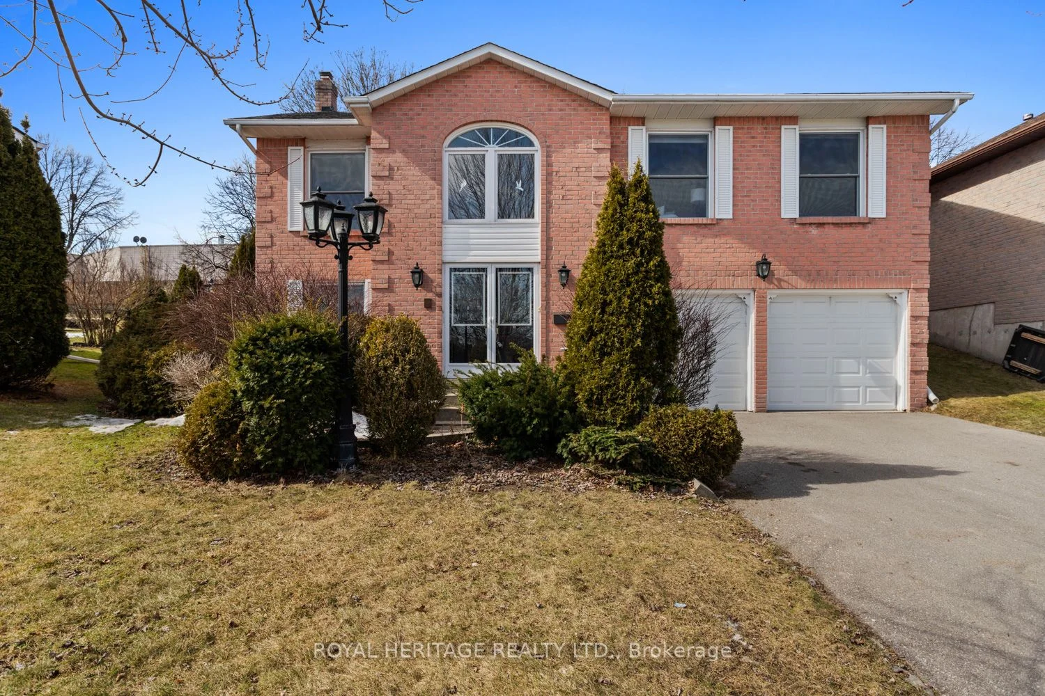 632 Dunrobin Court, Oshawa, On L1j 7p1