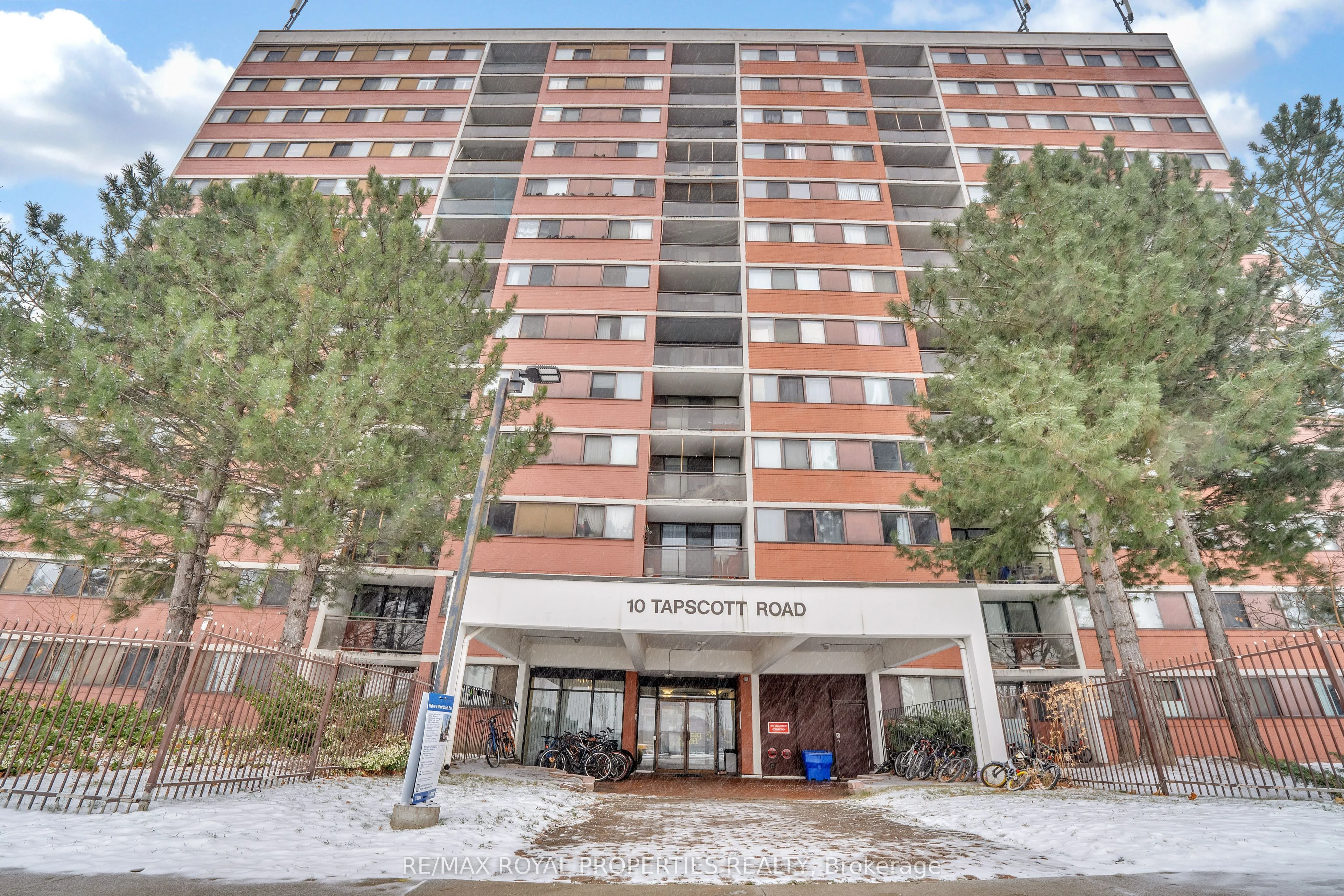 Condo Apartment in Toronto
