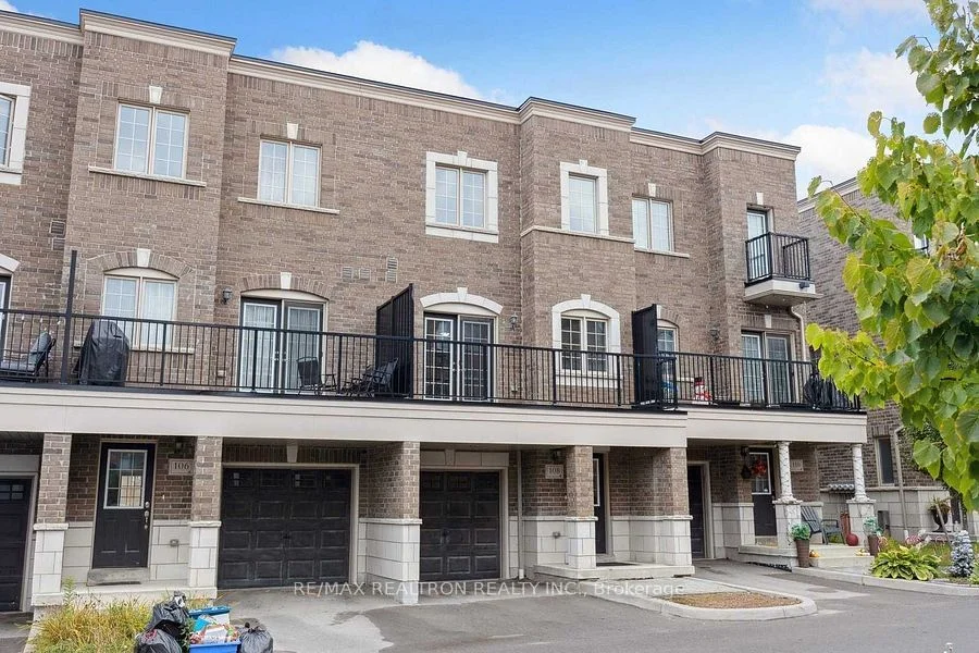 Att/Row/Townhouse in Clarington