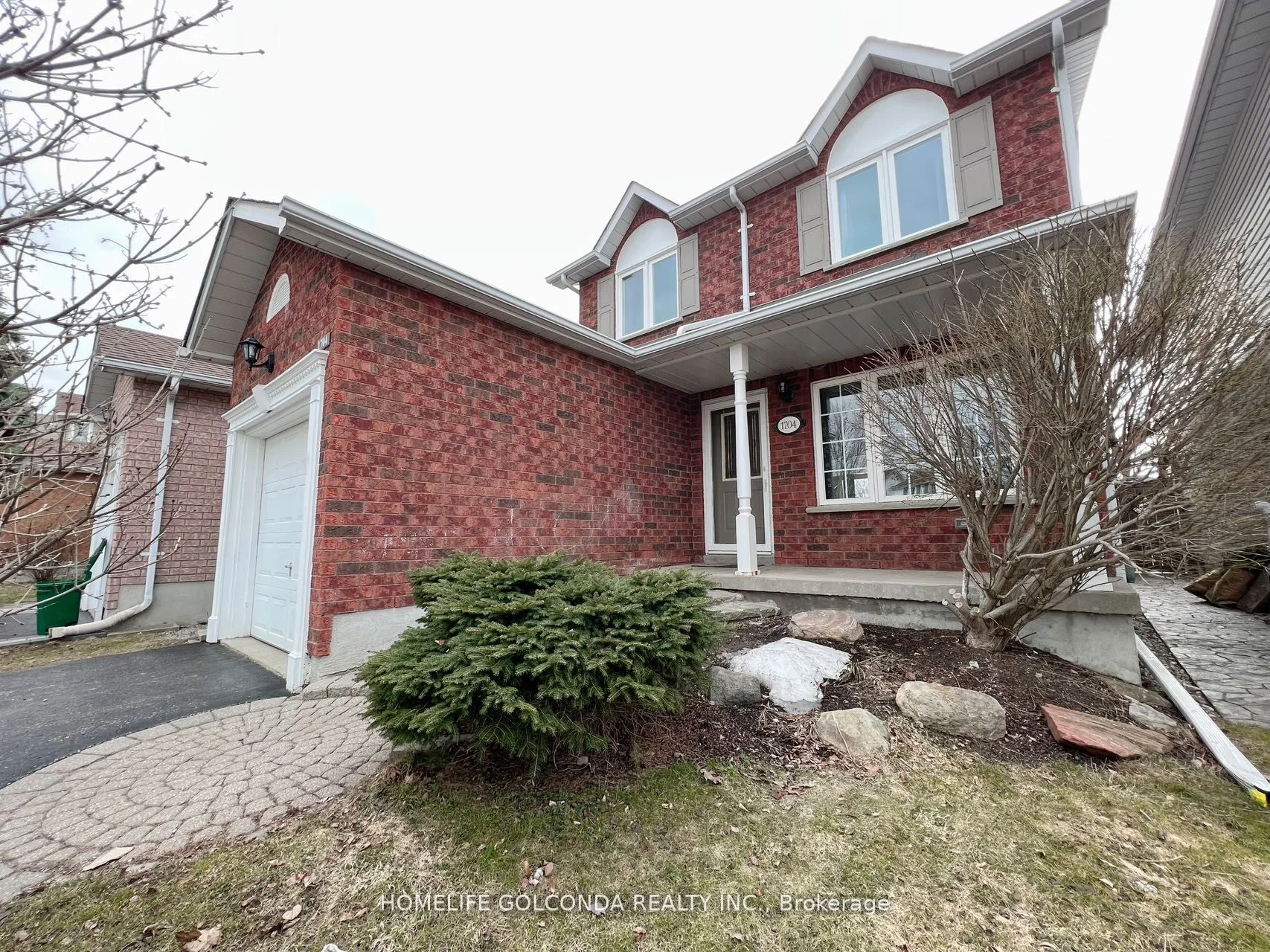 Detached in Oshawa