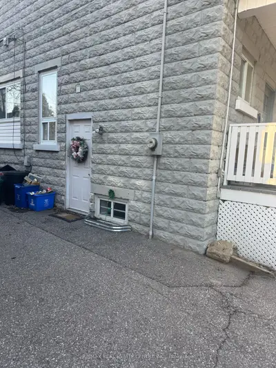 108 Brock Street Bsmt, Oshawa, On L1g 1s1