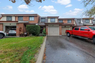Condo Townhouse in Whitby