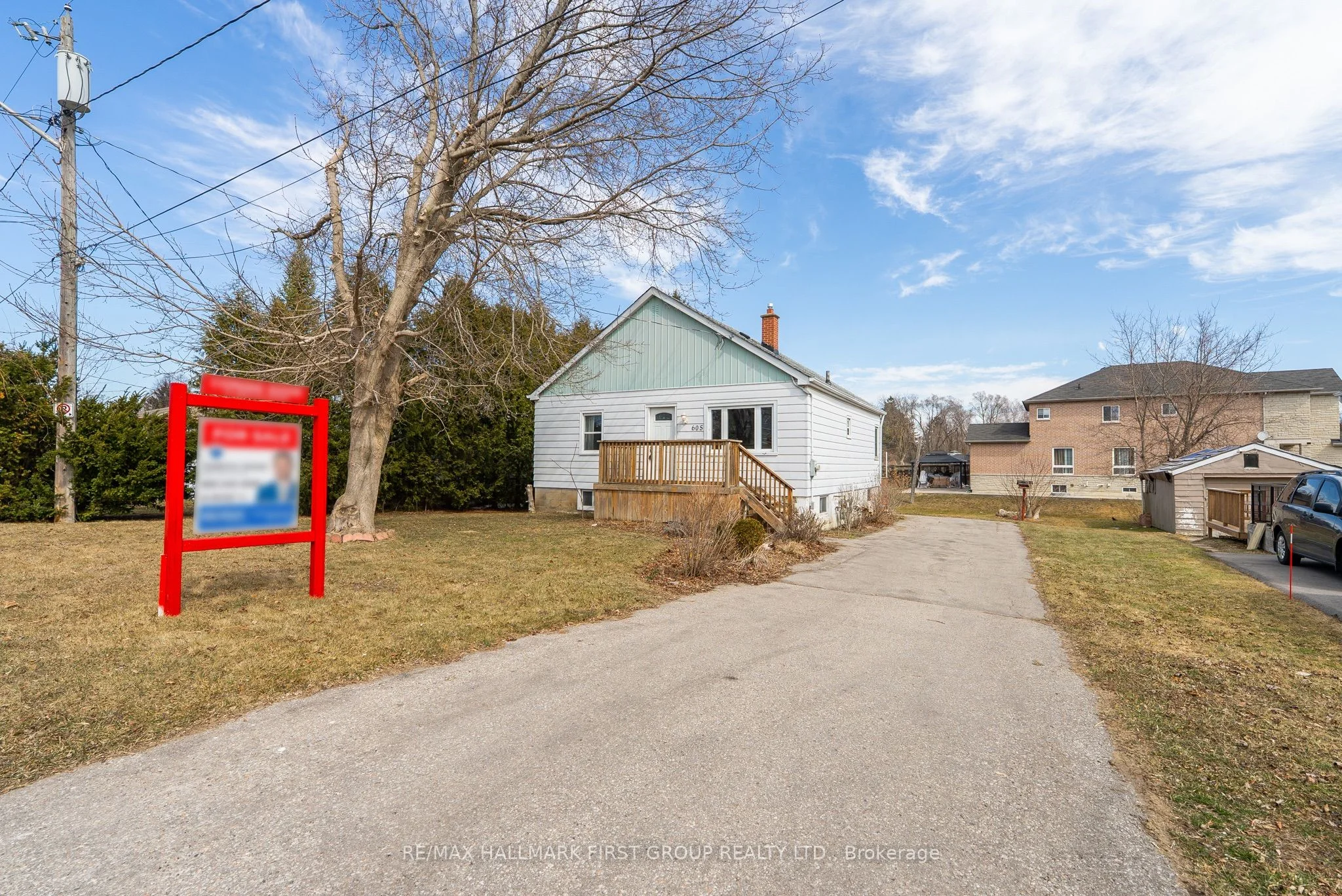 Detached in Whitby