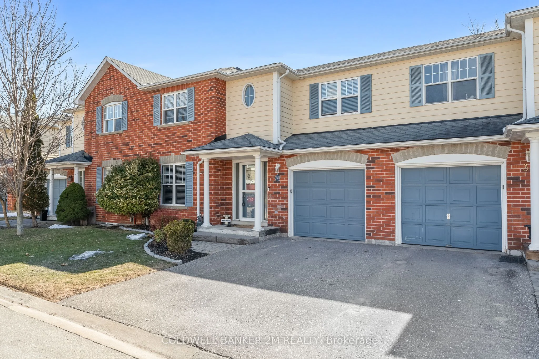 Condo Townhouse in Clarington