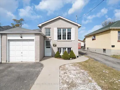 Detached in Oshawa