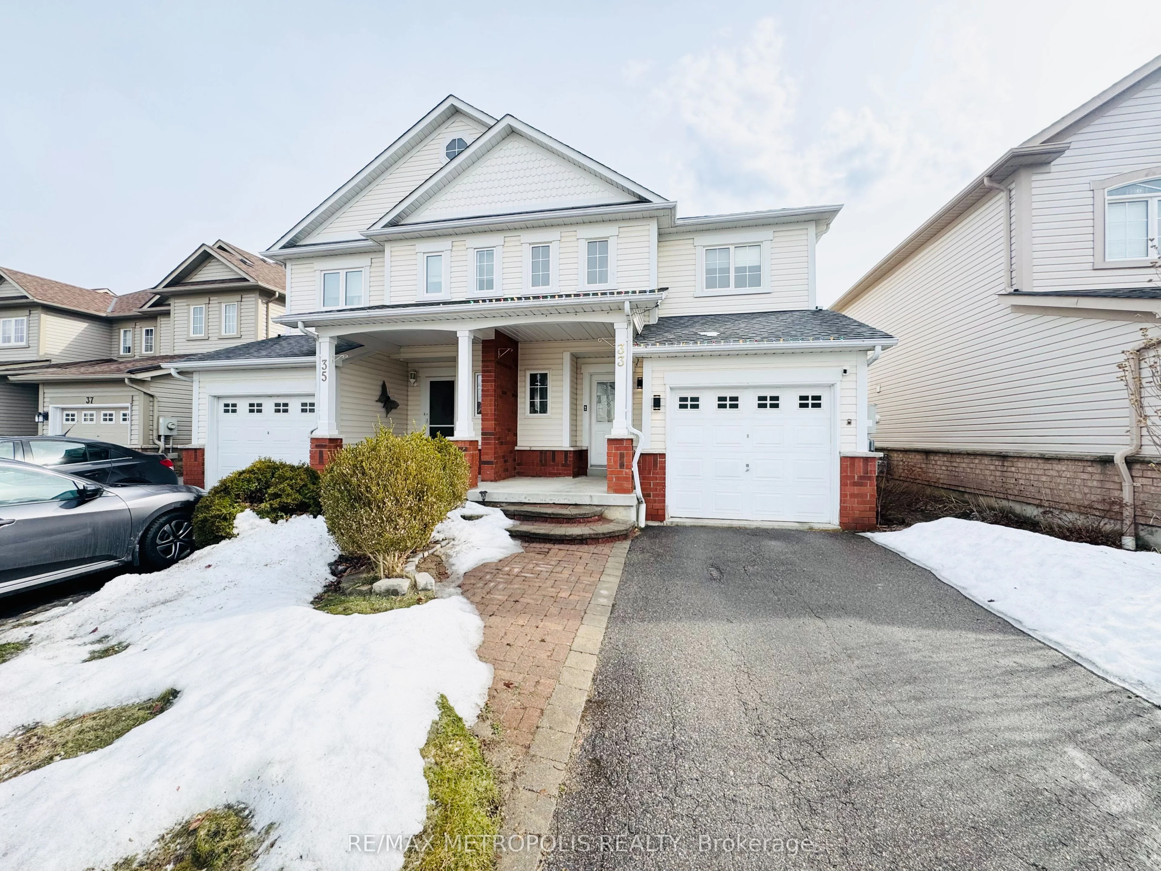 Semi-Detached in Whitby