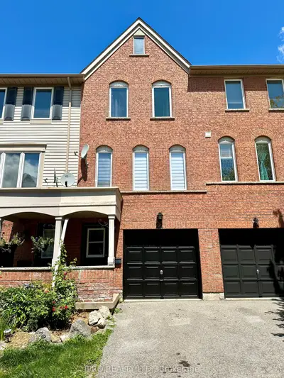 22 Mcgonigal Lane, Ajax, On L1t 4g9