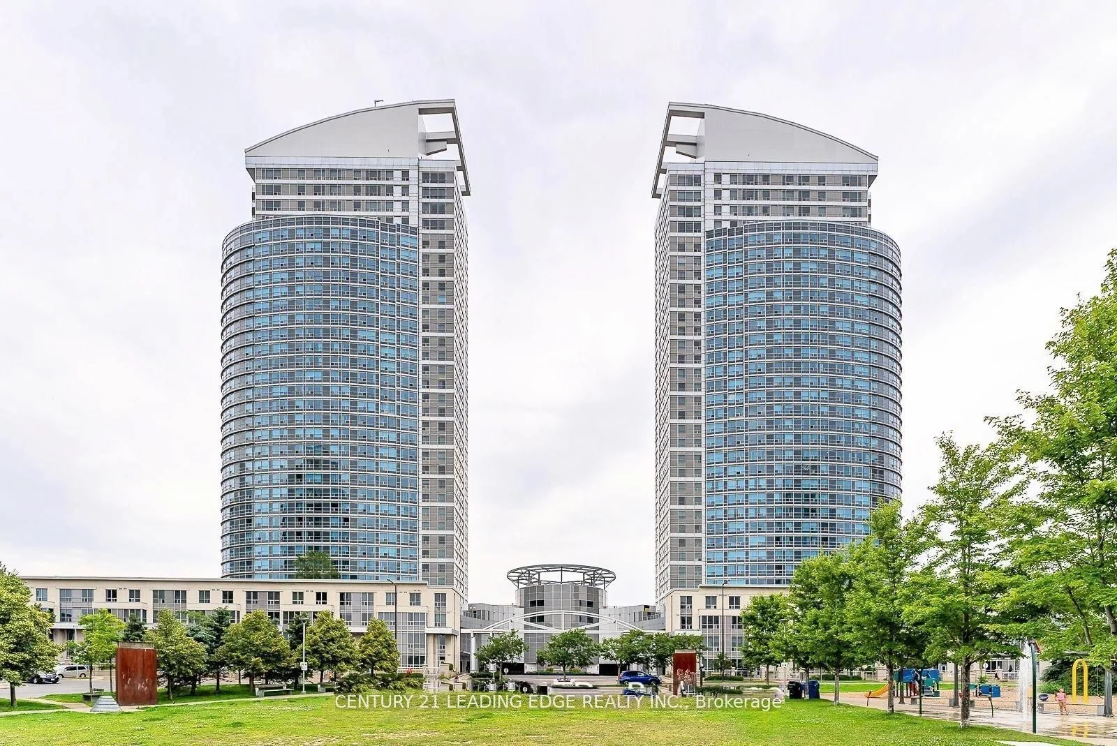 38 Lee Centre Drive 1205, Toronto E09, On M1h 3j7