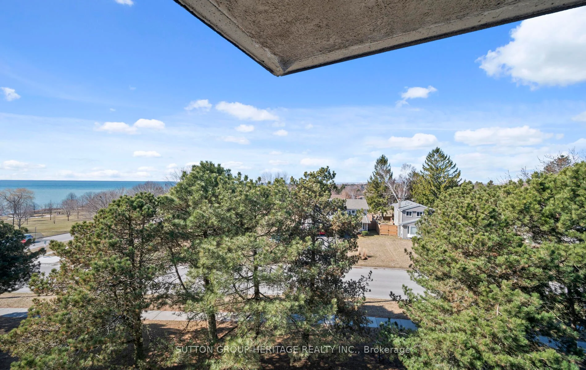 70 Cumberland Lane 405, Ajax, ON L1S 7K2