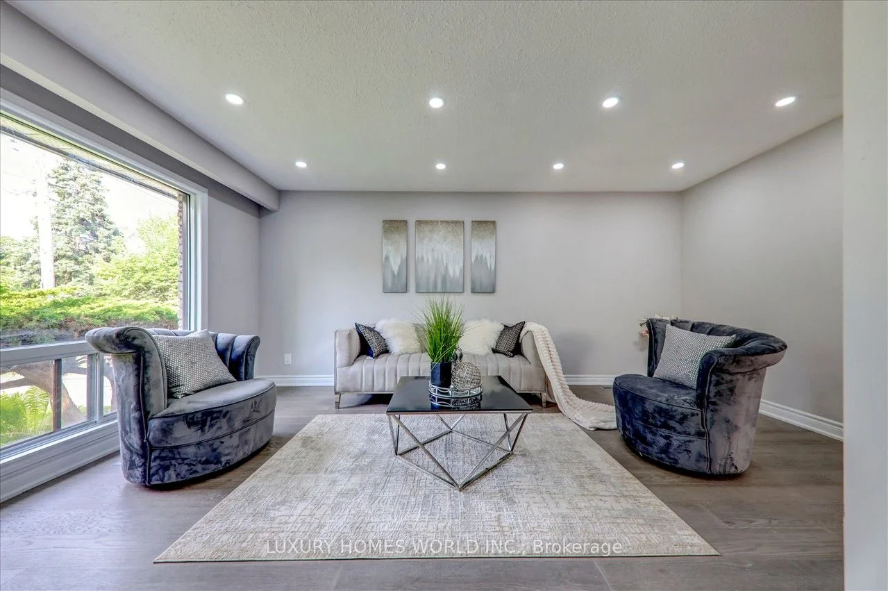 Detached in Pickering