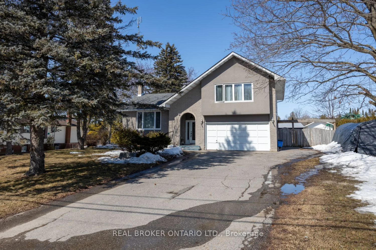 Detached in Clarington