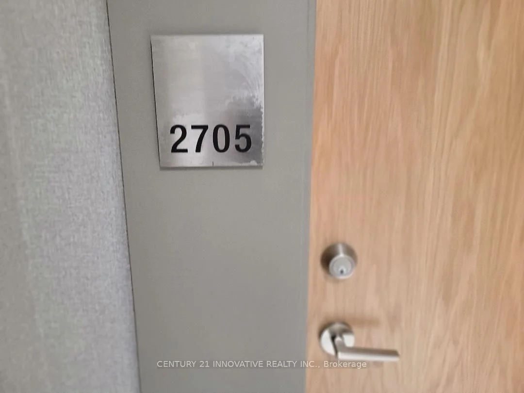 Condo Apartment in Pickering