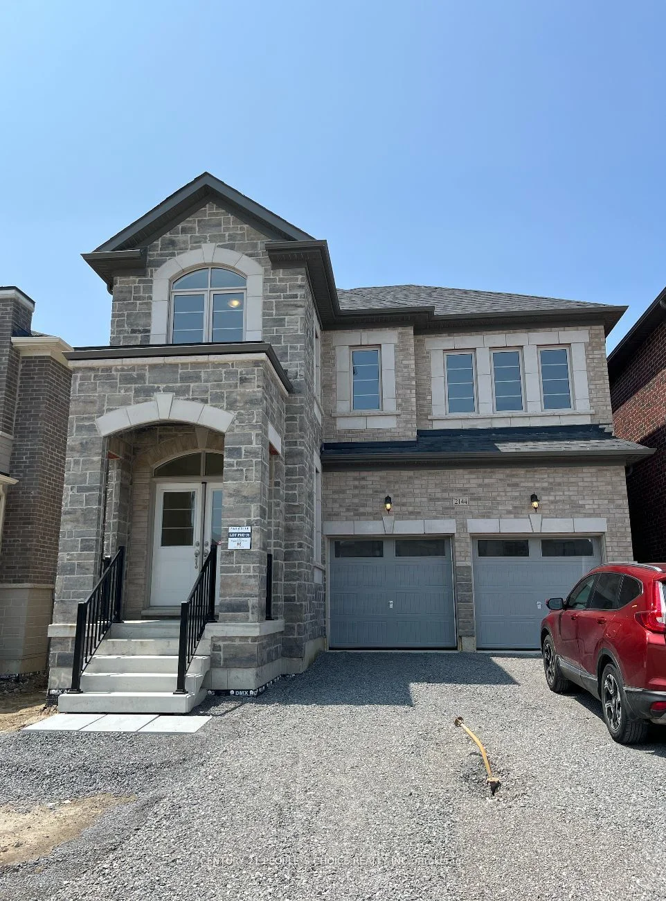 2144 Coppermine Street, Oshawa, On L1l 0t1