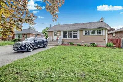 449 Fernhill Boulevard, Oshawa, On L1j 5j6