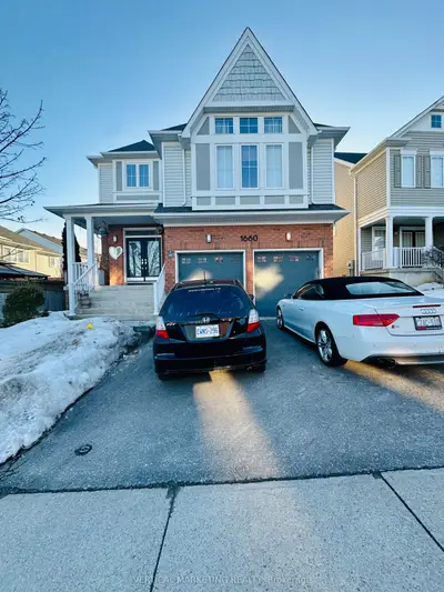 Detached in Oshawa