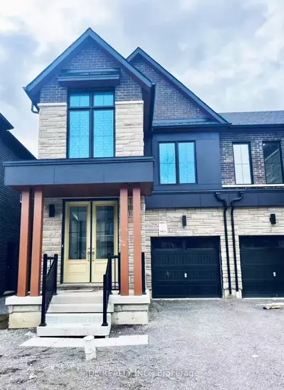 Semi-Detached in Pickering