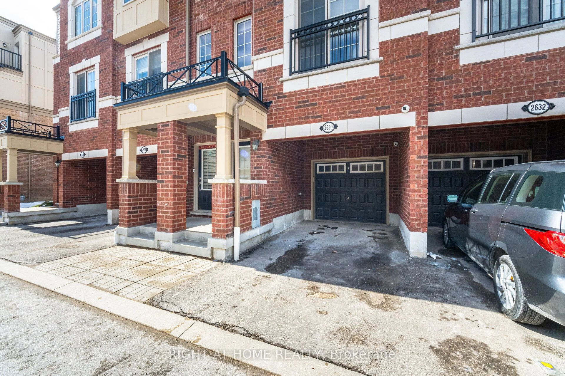 2630 Deputy Minister Path 106, Oshawa, On L1l 0m7