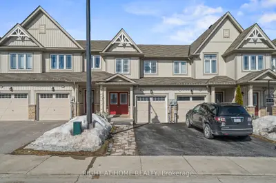Att/Row/Townhouse in Clarington
