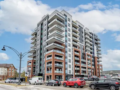 Condo Apartment in Clarington