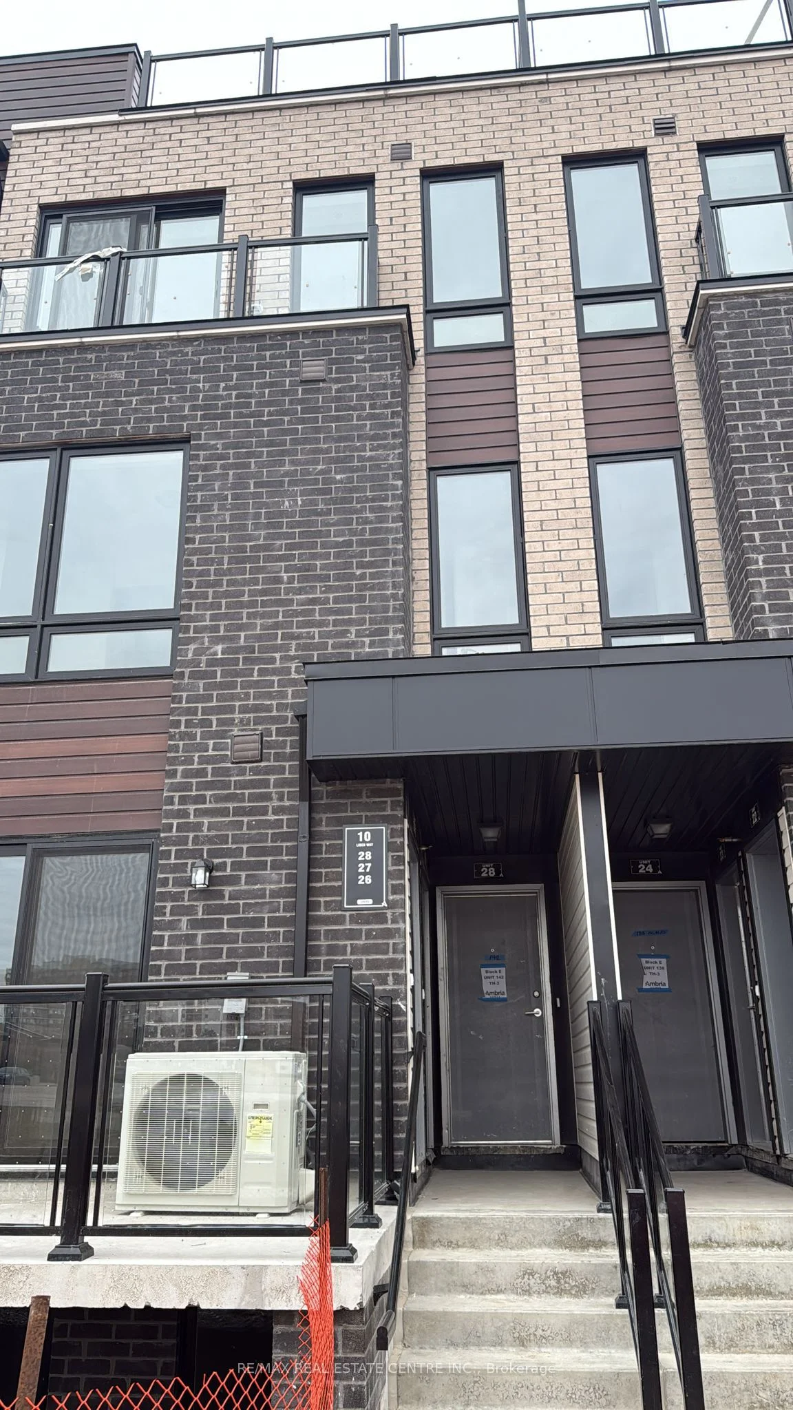 Condo Townhouse in Toronto