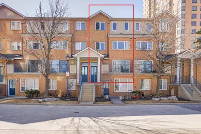 Condo Townhouse in Toronto