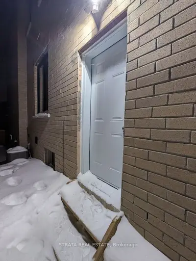 Semi-Detached in Pickering