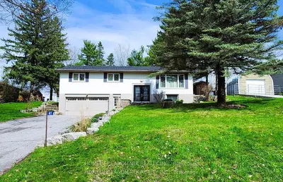 Detached in Scugog