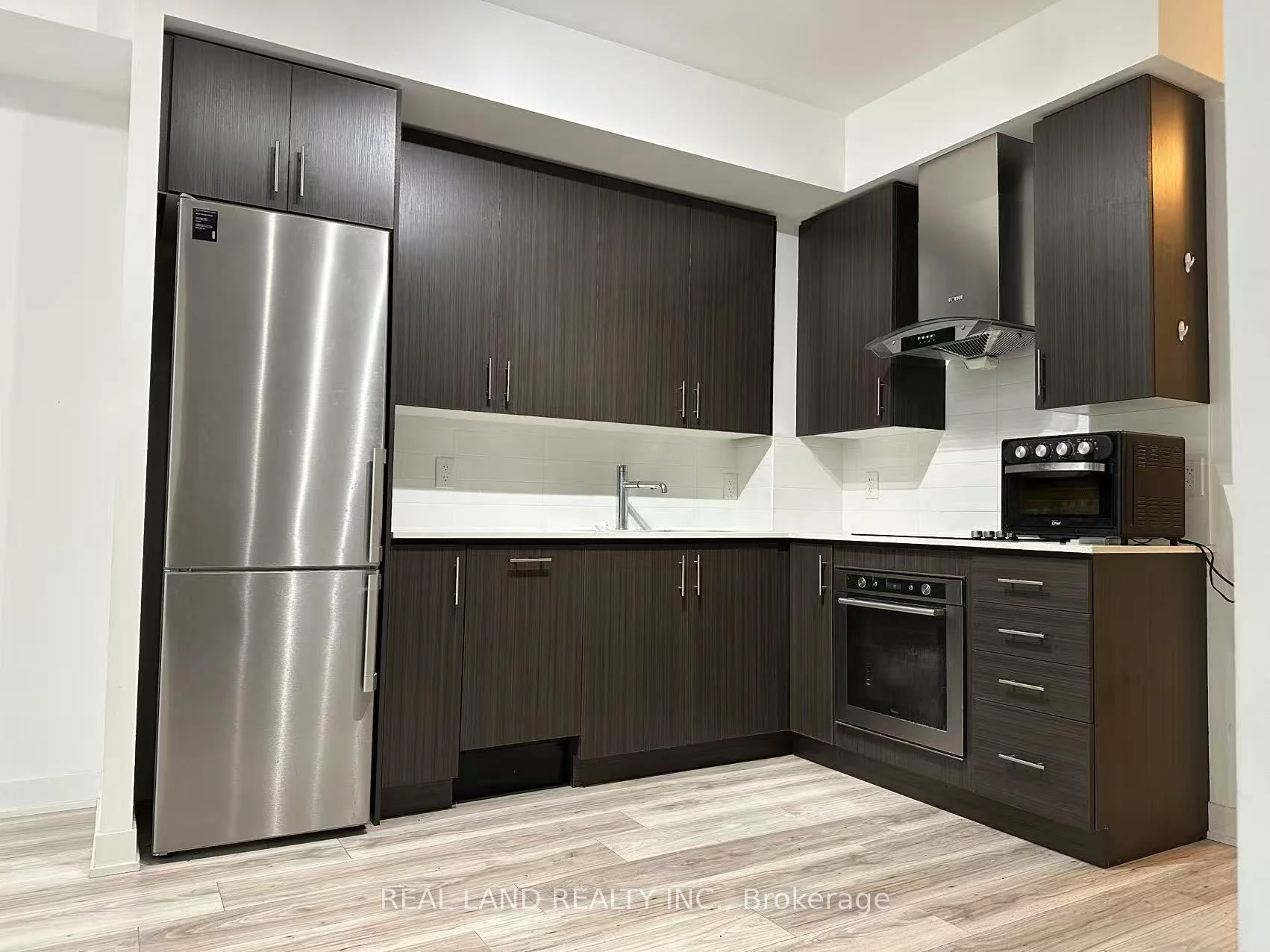 195 BONIS Avenue 901, Toronto E05, ON M1T 3W6
