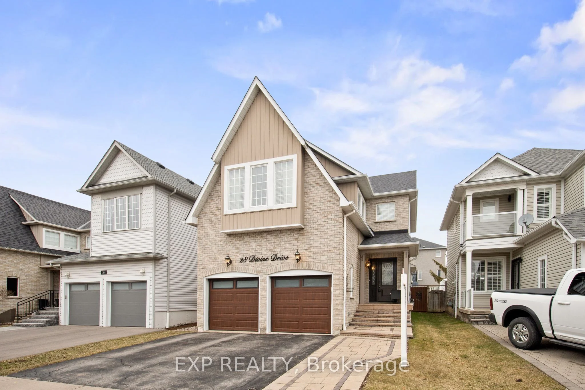 Detached in Whitby