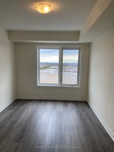 1695 Dersan Street 205, Pickering, On L1v 2p8