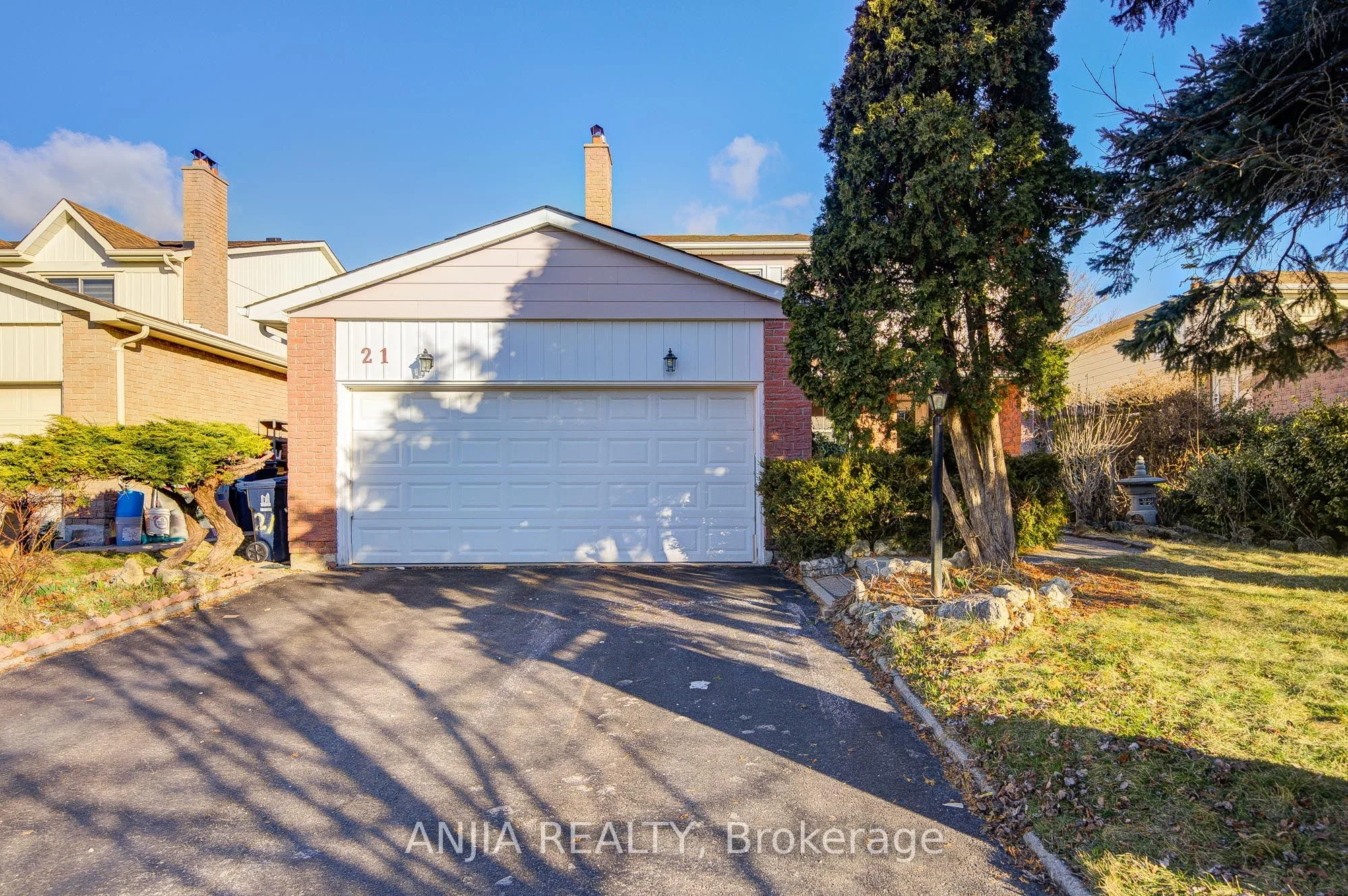 Detached in Toronto