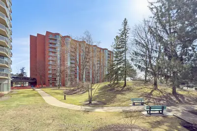 Condo Apartment in Toronto