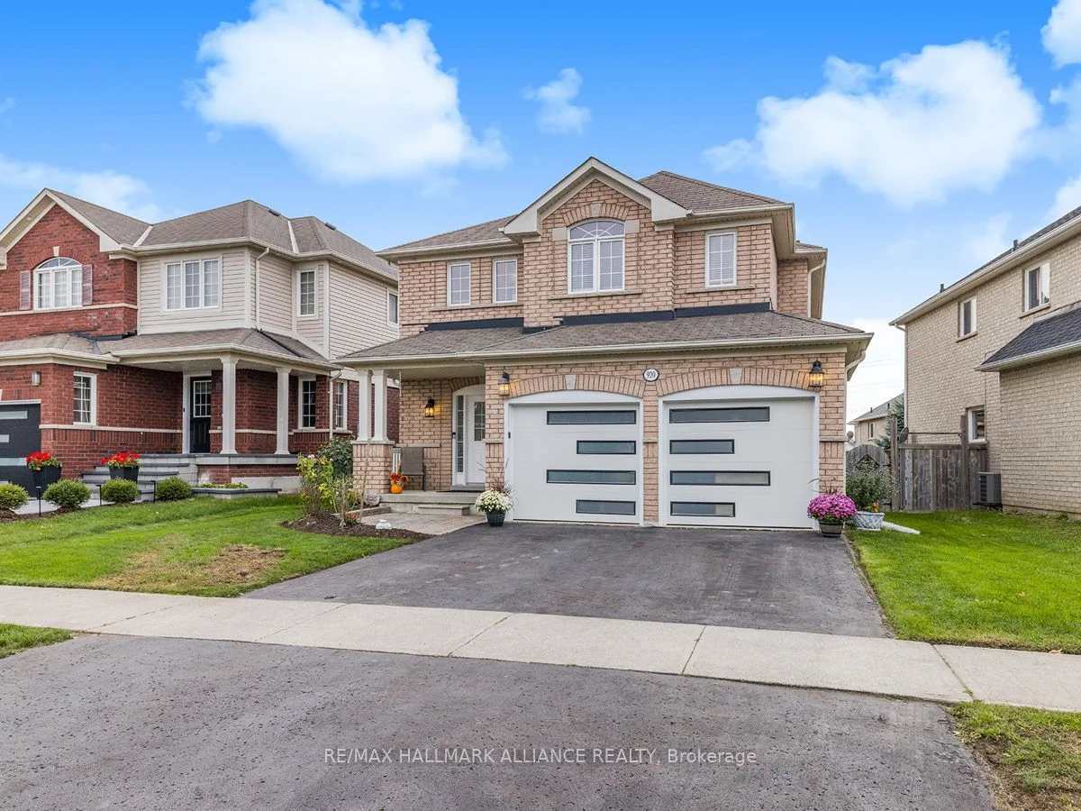 Detached in Oshawa