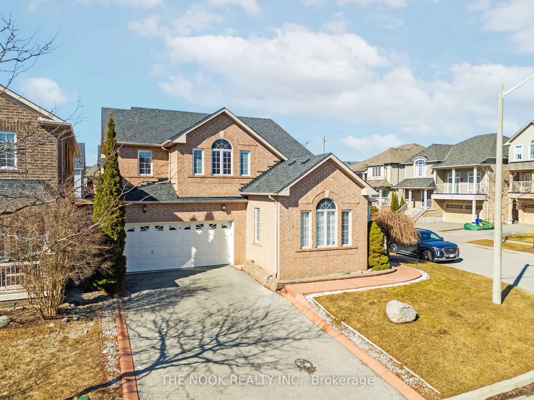 Detached in Oshawa