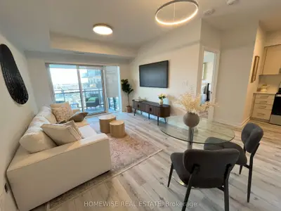 Condo Apartment in Pickering