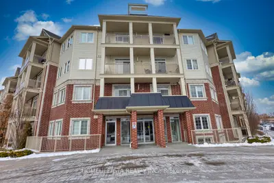 Condo Apartment in Clarington