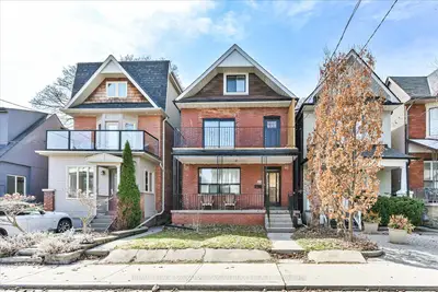 Triplex in Toronto